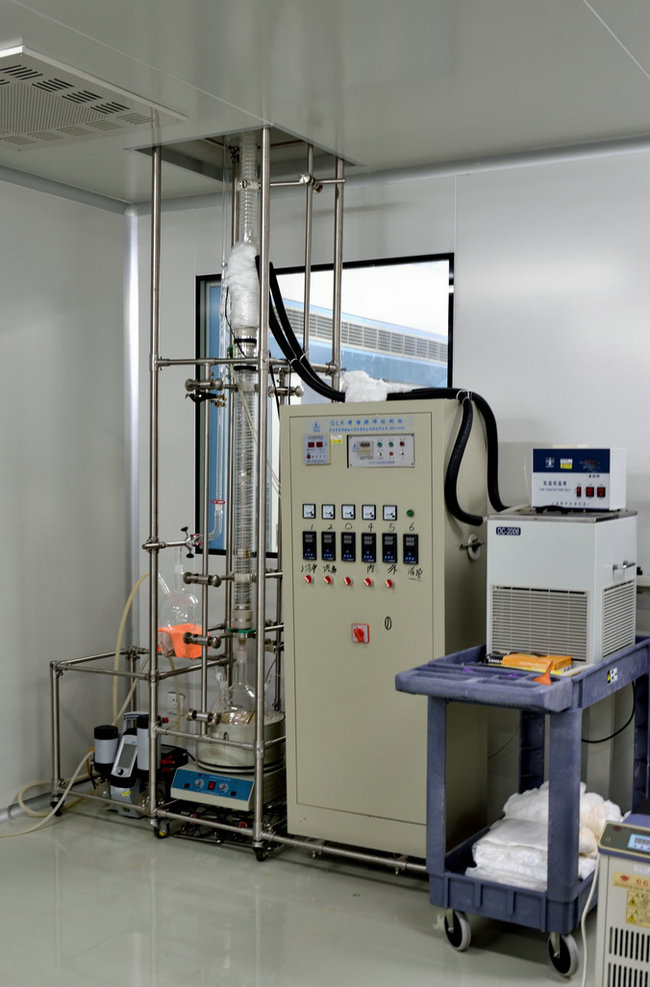 High vacuum distillation equipment 